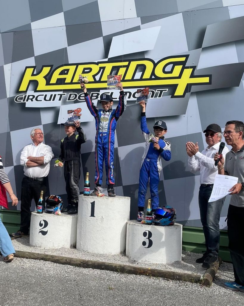 Mon grand champion. 🏎🏎🏎💨💨💨. . . #karting #kartingemotionandpassion #belmontsurrance #kartinglife #zamphelmets